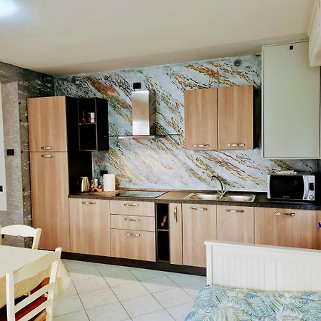 Kidonia - Iseo Lake Apartmens Sale Marasino Εξωτερικό φωτογραφία